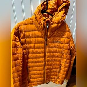 Men’s Columbia Down Jacket size Large.  NWOT.  Smoke free, pet free, stain free